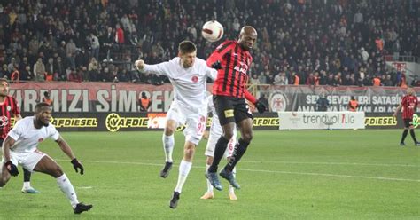 Çorum FK-Ümraniyespor: 0-1 (MAÇ SONUCU) - Futbol Haberleri